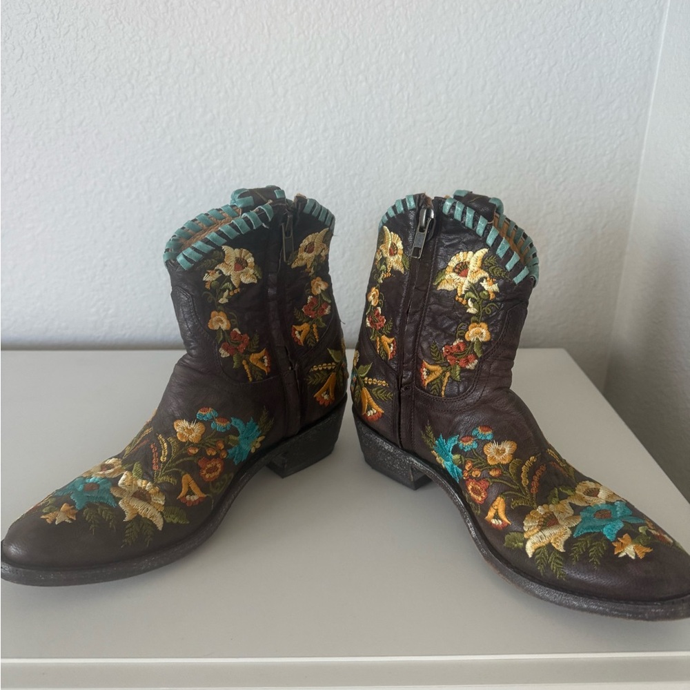 ** Vintage **Old Gringo Jasmine Lace Embroidered Floral Cowboy Boots